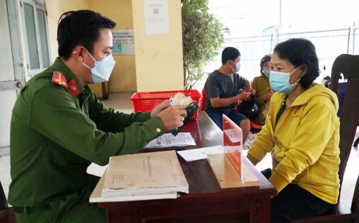 Nêu cao tinh thần trách nhiệm phục vụ nhân dân