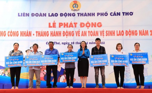 Sôi nổi Tháng Công nhân