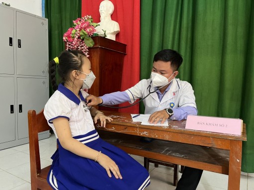 TP Cần Thơ: 42,8% trẻ từ 5-12 tuổi đã được tiêm vaccine phòng COVID-19