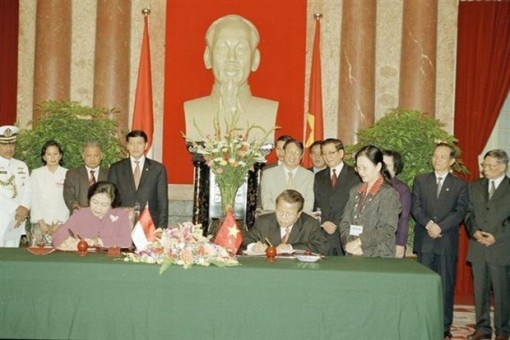 Con gái Tổng thống Indonesia kể chuyện “Đôi dép Bác Hồ”