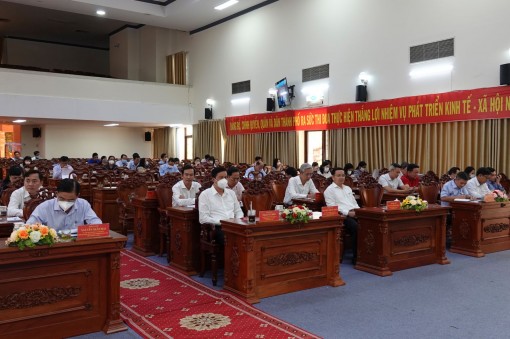 Tiếp tục thực hiện tốt công tác xây dựng Đảng gắn với đẩy mạnh học tập và làm theo tư tưởng, đạo đức, phong cách Hồ Chí Minh