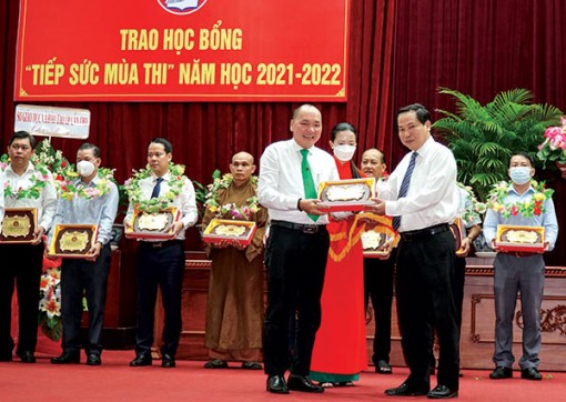 Ðợt 1 năm 2022, vận động trên 14,5 tỉ đồng “Quỹ Khuyến học, khuyến tài vì ngày mai Cần Thơ phát triển”