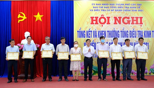 Tổng kết và khen thưởng Tổng điều tra kinh tế và Ðiều tra cơ sở hành chính