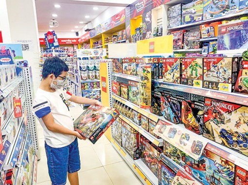 Ða dạng thị trường quà tặng cho bé