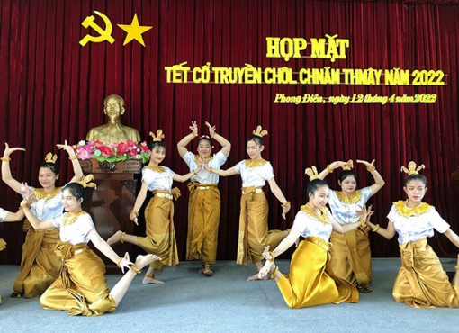 Người trẻ Khmer giữ nghề múa truyền thống