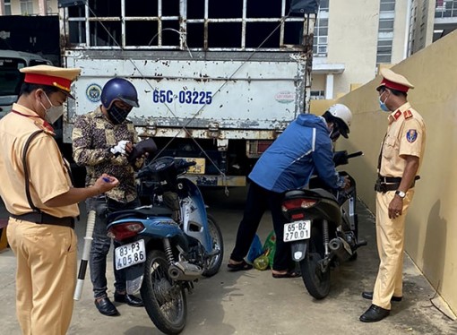 Không để xảy ra các tình huống đột xuất về trật tự an toàn giao thông