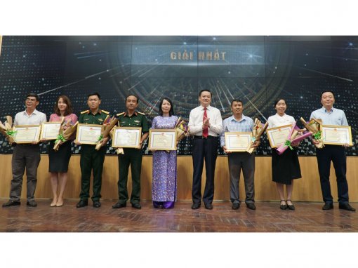 Tiếp tục quan tâm xây dựng, đào tạo, bồi dưỡng đội ngũ người làm báo địa phương