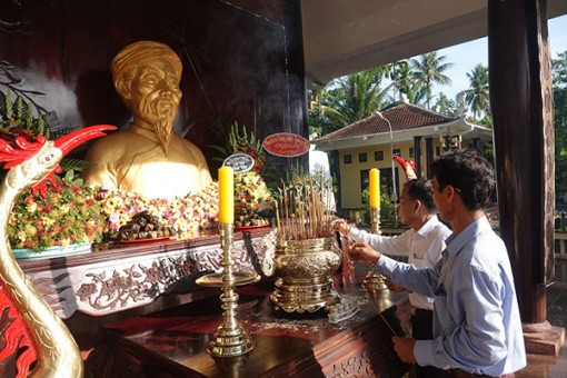 Lễ giỗ lần thứ 112 của nhà thơ yêu nước Phan Văn Trị