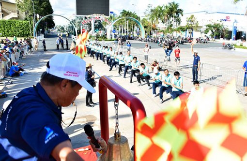 Thú vị giải kéo co khổng lồ Hà Tiên