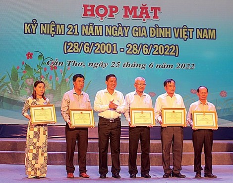Nhiều hoạt động kỷ niệm Ngày Gia đình Việt Nam