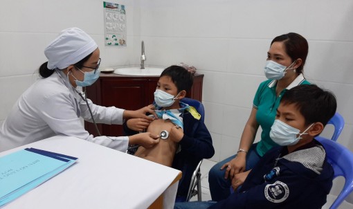 Phòng bệnh cho trẻ trong mùa mưa