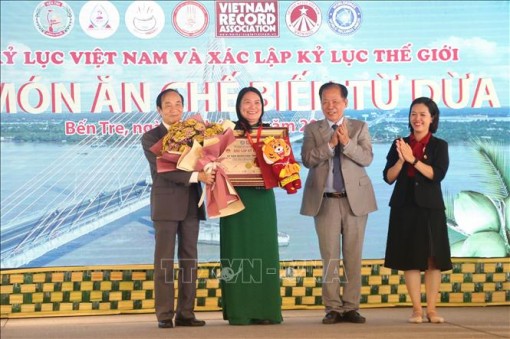 222 món ăn từ dừa xác lập kỷ lục thế giới