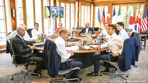 Cam kết và thách thức