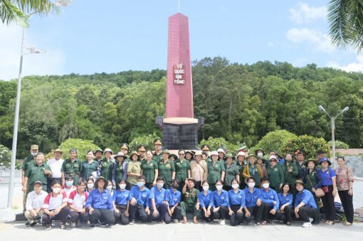 Tiếp lửa truyền thống