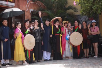 Rộn rã tiếng cười trong Ngày hội giao duyên tại VinWonders Nam Hội An Rộn rã tiếng cười trong Ngày hội giao duyên tại VinWonders Nam Hội An