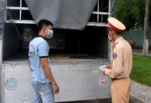 Nhiều giải pháp tuyên truyền đảm bảo trật tự an toàn giao thông