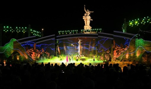 Xúc động chương trình nghệ thuật “Cõi thiêng Đồng Lộc”