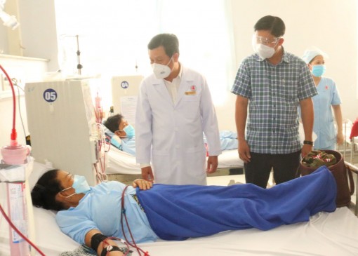 Đảm bảo cung ứng thuốc, vật tư y tế phục vụ khám chữa bệnh bảo hiểm y tế