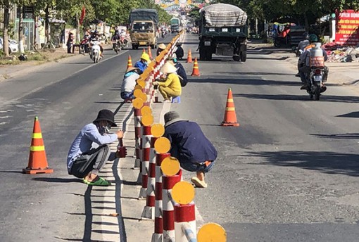 Sớm khắc phục dải phân cách mềm bị hỏng