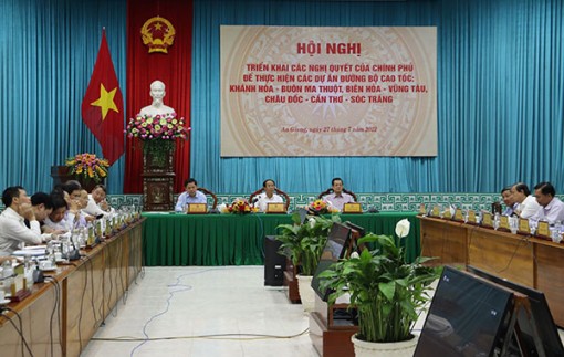 Tháng 6-2023 phải giải phóng mặt bằng được 70% đối với 3 tuyến cao tốc