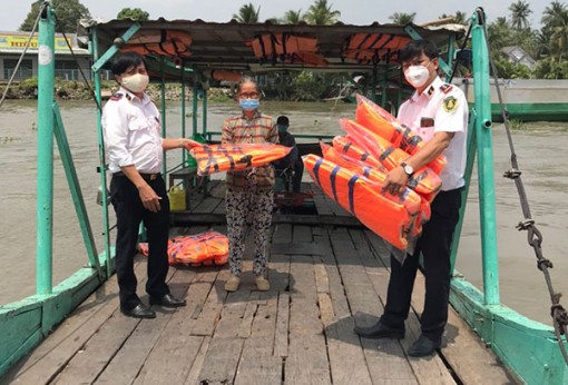 Tăng cường kiểm tra thực tế về điều kiện hoạt động tại cảng, bến