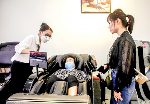 Chăm sóc sức khỏe tại gia với ghế massage hiện đại