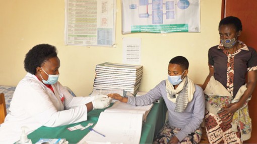 Nỗ lực chống HIV/AIDS trên toàn cầu đang bị đe dọa