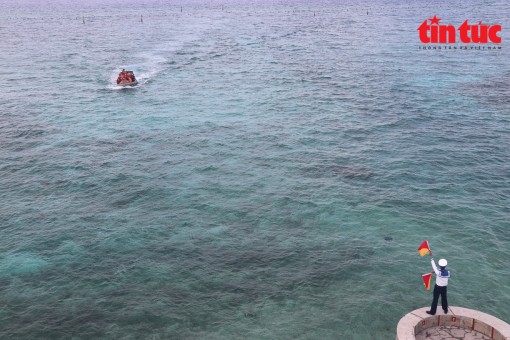 Những chiến sĩ hải quân làm hoa tiêu ở đảo Trường Sa