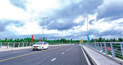 Phát triển kết cấu hạ tầng giao thông, tăng tính kết nối