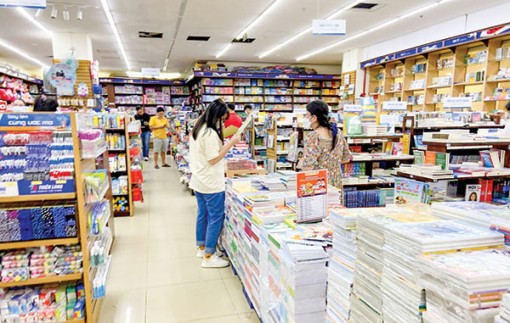 Bán lẻ hàng hóa và doanh thu dịch vụ tiêu dùng tháng 7 tăng 2,18%