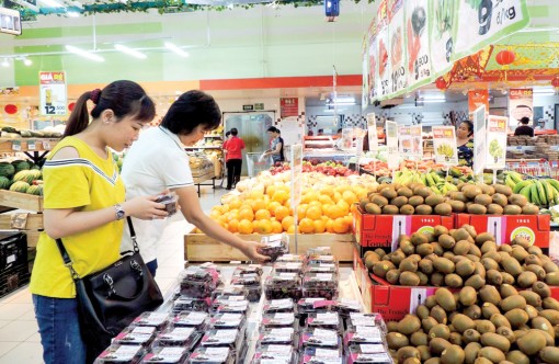 Hoạt động thương mại, dịch vụ tiếp tục sôi động, phục hồi nhanh chóng