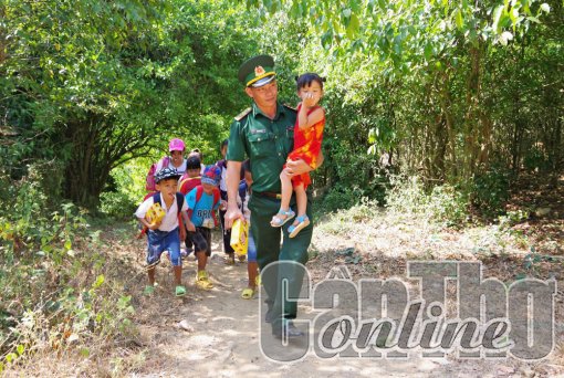 Giúp cư dân Hòn Chuối an tâm bám biển