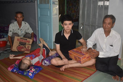 Chia sẻ, xoa dịu nỗi đau da cam