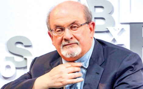 Tổng thống Mỹ lên án vụ tấn công nhà văn Salman Rushdie