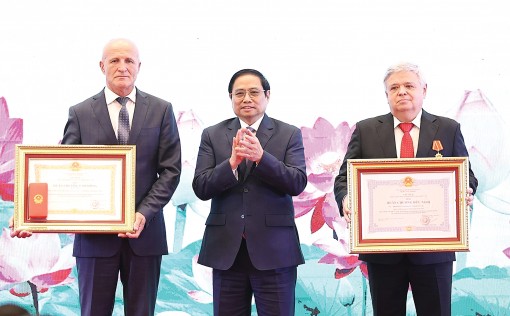 Giữ gìn lâu dài, bảo vệ tuyệt đối an toàn thi hài Chủ tịch Hồ Chí Minh là nhiệm vụ chính trị đặc biệt, có ý nghĩa vô cùng to lớn