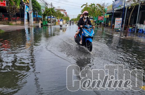 Triều cường có dấu hiệu xuống dần