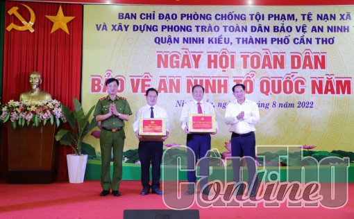Chung sức, đồng lòng xây dựng thế trận an ninh nhân dân vững chắc