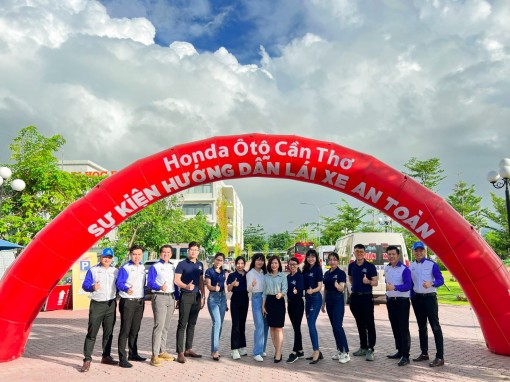 Hơn 50 học viên tham gia chương trình hướng dẫn lái xe an toàn cùng Honda Ôtô Cần Thơ