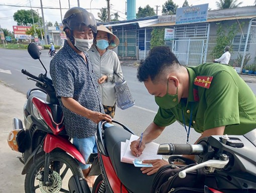 Tăng cường tuần tra, kiểm soát, xử lý nghiêm các trường hợp vi phạm an toàn giao thông