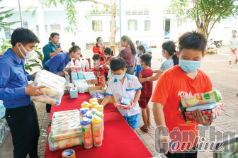 Shop dụng cụ học tập 0 đồng