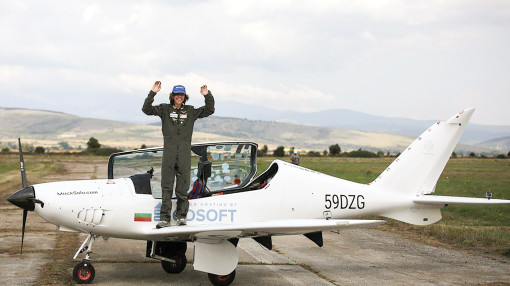 17 tuổi một mình bay vòng quanh thế giới