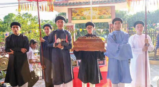 Giữ nét đẹp áo dài ngũ thân