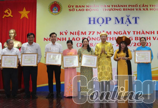 Họp mặt kỷ niệm 77 năm ngày thành lập ngành Lao động - Thương binh và Xã hội (28/8/1945-28/8/2022)