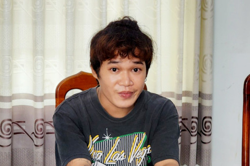 An Giang: Con riêng dùng dao đâm cha dượng tử vong