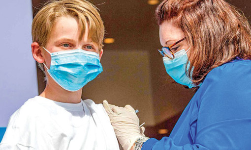 Nhiều nước phê duyệt vaccine phiên bản mới ngừa biến thể Omicron