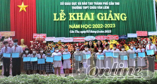 Nhiều hoạt động chăm lo học sinh dịp năm học mới và Tết Trung thu