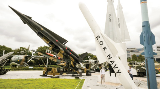 Đông Bắc Á chạy đua trang bị tên lửa