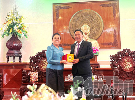 Can Tho, Laos promote investment cooperation