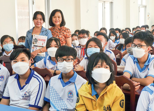 Cung cấp kiến thức về sức khỏe giới tính cho bạn trẻ