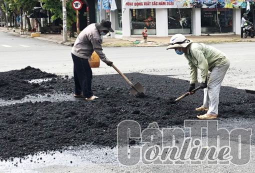 Chủ động ứng phó với mưa và triều cường